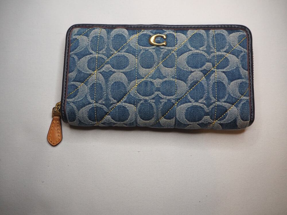 Coach CA539 Accordion Zip Wallet Blue Signature Denim Quilted Leather Brass Logo